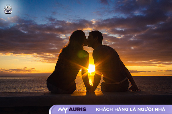 niềng răng có hôn được không