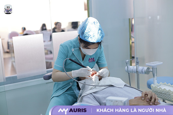 cách niềng răng thưa tại nhà