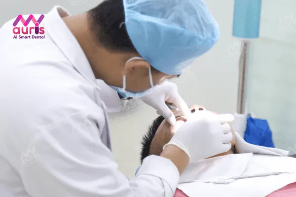 Quy trình bọc răng sứ cần bác sĩ thăm khám và lên phác đồ điều trị