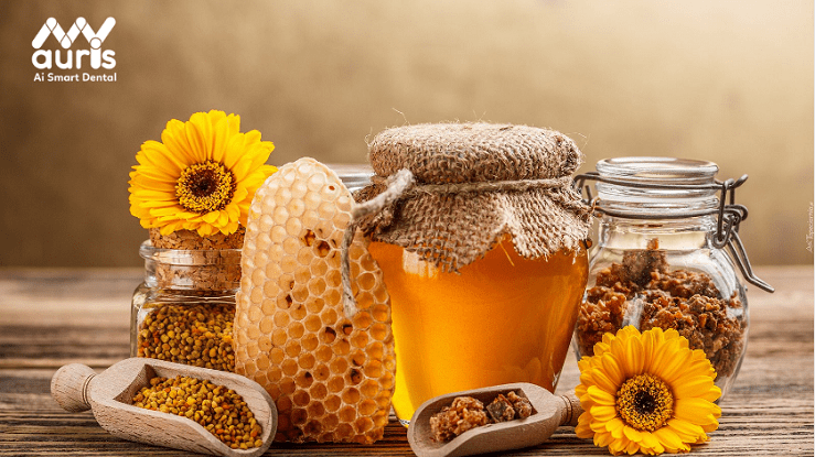 chữa viêm lợi bằng mật ong