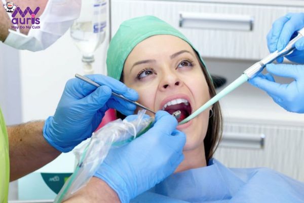Người bệnh có thể bị khó chịu trong bao lâu sau khi trồng răng Implant 