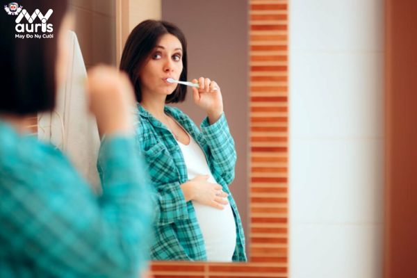 Hướng dẫn cách chăm sóc răng miệng khi đang mang thai