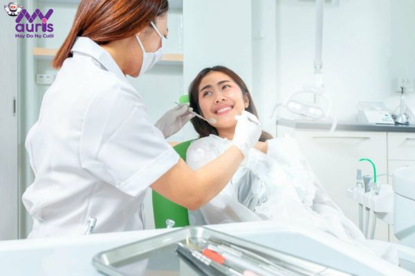 Làm răng sứ cho răng cửa thì nên chọn loại nào tốt nhất?