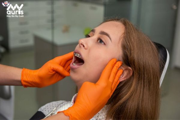 Thực hiện niềng răng cần xét qua sự tiện lợi trong thăm khám 