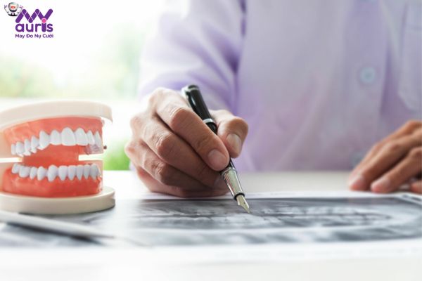 Chia sẻ nha khoa: Răng sứ có bị mòn không?