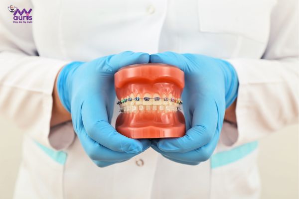 Niềng răng, chỉnh nha - Trồng răng giả có niềng răng được không?