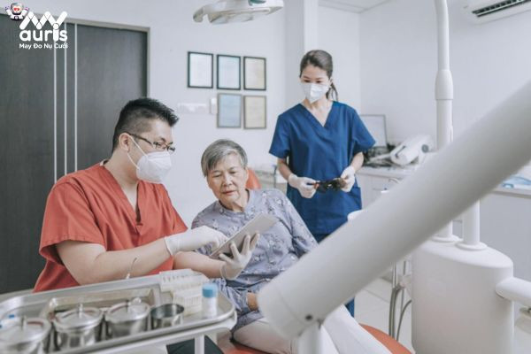 Trồng răng Implant thay thế cho cầu răng sứ và hàm tháo lắp được không?