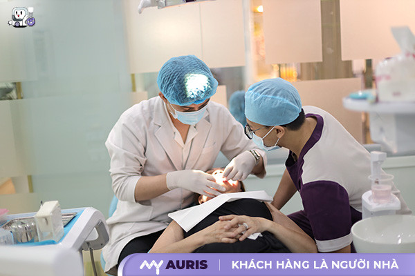 Có Nên Trồng Răng Implant Không