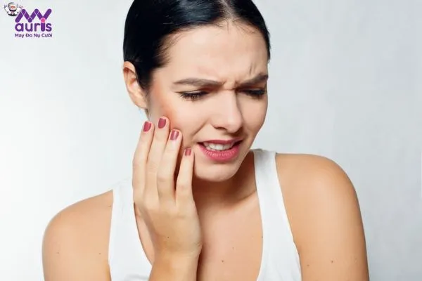 Ê buốt răng gì tình trạng gì và nguyên nhân gây bệnh?