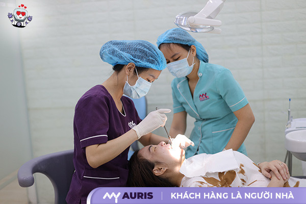 độ tuổi bọc răng sứ