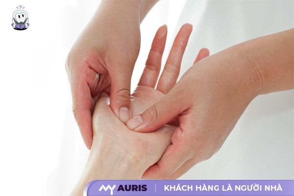 meo-bam-huyet-chua-dau-rang-181124-02