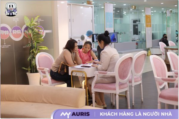 niềng răng mắc cài thông minh