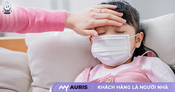 có nên tắm khi bị sốt