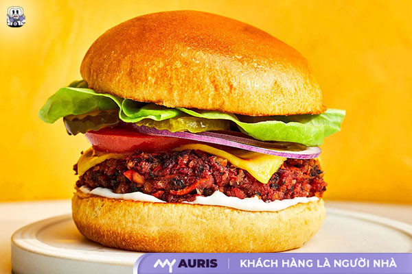 niềng răng ăn bánh mì được không